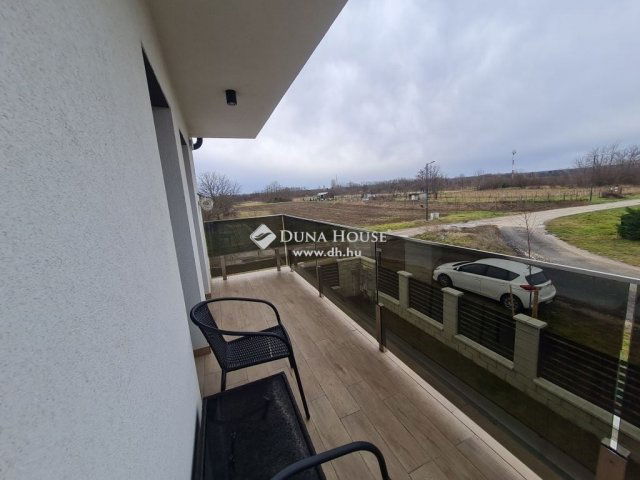 Eladó családi ház, Siófokon 190 M Ft, 5 szobás