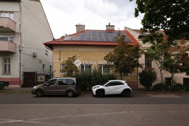 Eladó családi ház, VIII. kerületben, Benyovszky Móric utcában