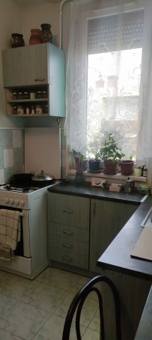 Eladó téglalakás, Törökszentmiklóson 27.6 M Ft, 2 szobás