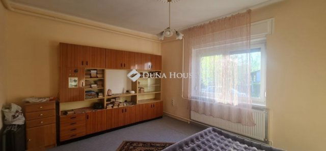 Eladó családi ház, Monoron 114.9 M Ft, 3 szobás