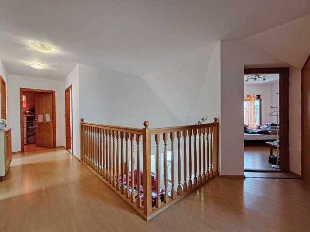 Eladó családi ház, Hegyeshalomban 105 M Ft, 5+2 szobás