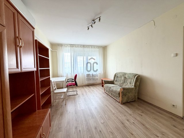 Kiadó panellakás, albérlet, XXI. kerületben, Kiss János altábornagy utcában