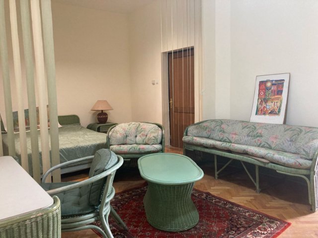 Kiadó családi ház, albérlet, Debrecenben 160 E Ft / hó
