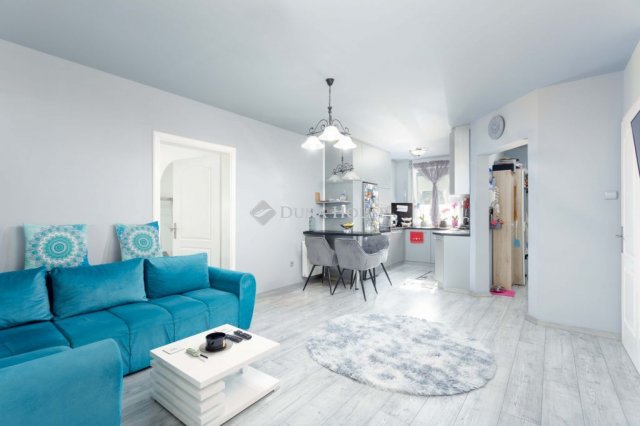 Eladó családi ház, Máriakálnokon 69.9 M Ft, 4 szobás