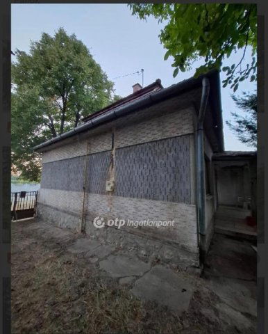 Eladó családi ház, Teklafalun 11.9 M Ft, 2 szobás