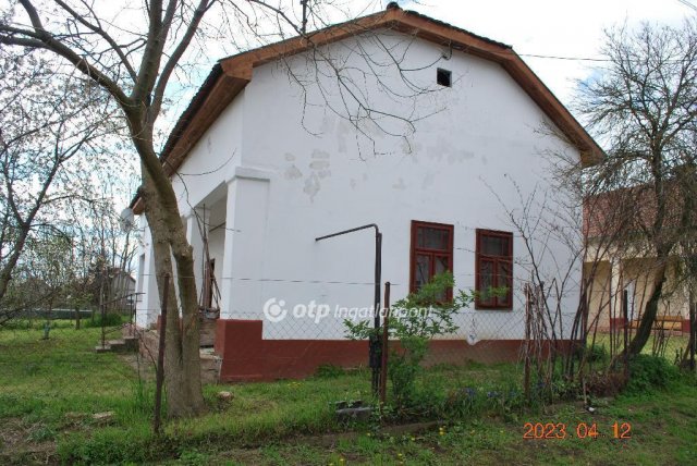 Eladó családi ház, Tiszaszentimrén 14.99 M Ft, 2 szobás