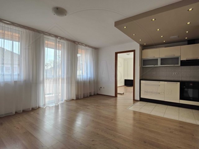 Eladó téglalakás, Pécsett, Árnyas liget 59.99 M Ft, 2 szobás