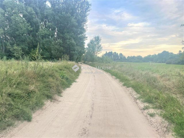 Eladó telek, Pilisen 3.2 M Ft / költözzbe.hu