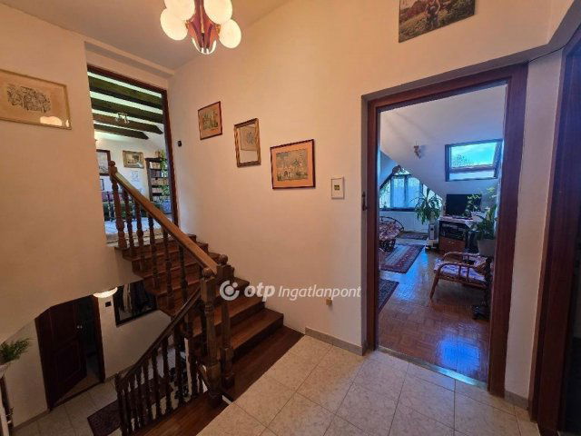 Eladó sorház, Szigetszentmiklóson 129 M Ft, 6 szobás