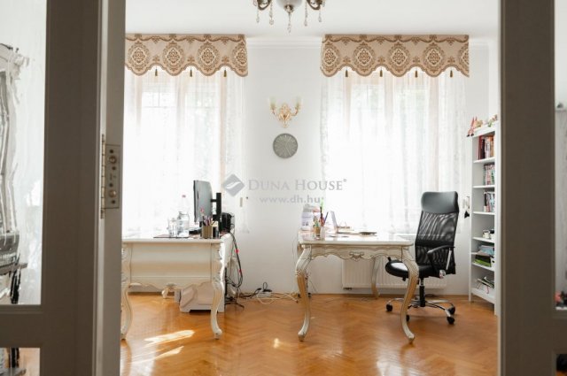 Eladó családi ház, Kecskeméten 248 M Ft, 6 szobás