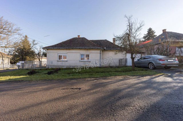 Eladó családi ház, Romhányon 27.9 M Ft, 3 szobás