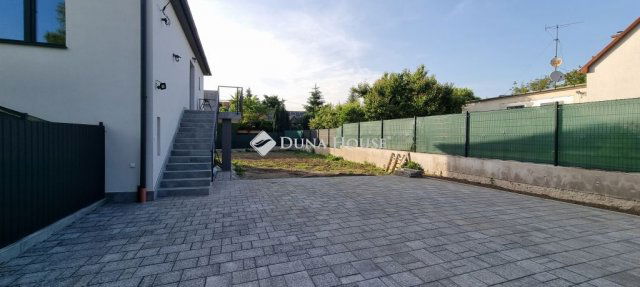 Eladó téglalakás, Budakeszin 138.8 M Ft, 4 szobás