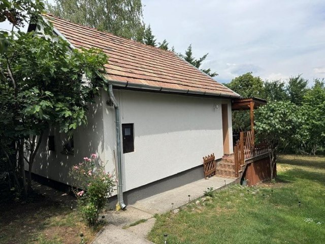 Eladó családi ház, Szentendrén 74.9 M Ft, 1 szobás