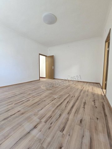 Eladó téglalakás, Pécsett, István utcában 26.99 M Ft, 2 szobás