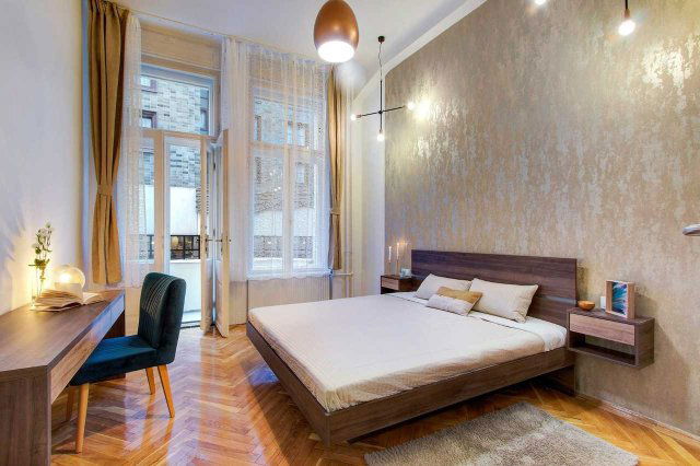 Kiadó téglalakás, albérlet, V. kerületben, Váci utcában