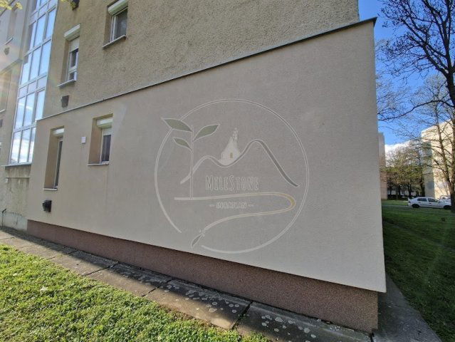 Eladó téglalakás, Gyulán 34.99 M Ft, 2 szobás