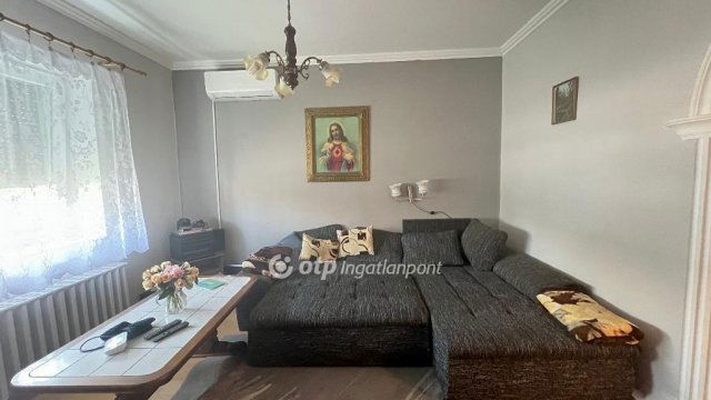Eladó családi ház, Füzesabonyban 34.9 M Ft, 2+1 szobás