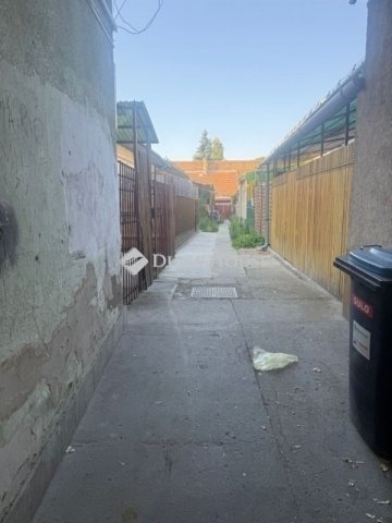 Eladó családi ház, Budapesten, IV. kerületben 38 M Ft, 2 szobás