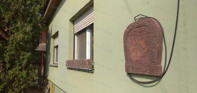 Eladó családi ház, Szolnokon 62.9 M Ft, 3+2 szobás