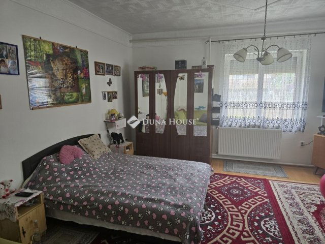 Eladó családi ház, Erdőtelken 20 M Ft, 3 szobás
