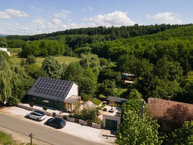 Eladó családi ház, Pusztaberkin 99.99 M Ft, 4 szobás