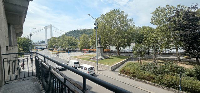 Kiadó téglalakás, albérlet, Budapesten, V. kerületben, 3 szobás