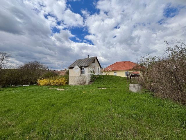 Eladó nyaraló, Nagysápon 11.99 M Ft, 2 szobás