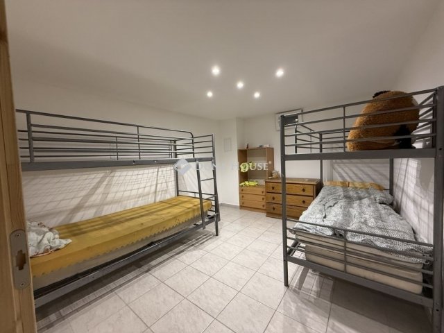 Eladó téglalakás, Budapesten, XX. kerületben 72 M Ft, 5 szobás