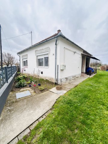 Eladó családi ház, Nagyatádon, Szigetvári utcában 36.9 M Ft