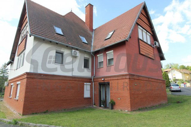 Eladó téglalakás, Hévízen 49.99 M Ft, 2 szobás