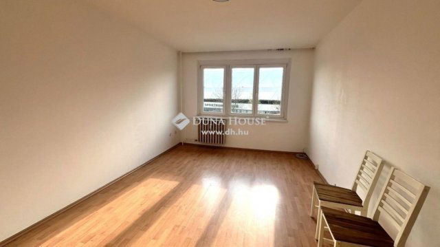 Eladó panellakás, Szombathelyen 32.5 M Ft, 2 szobás