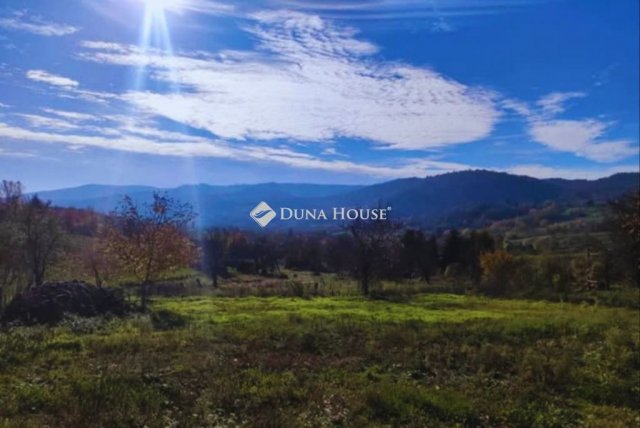 Eladó nyaraló, Lesencefaluban 25 M Ft, 2 szobás