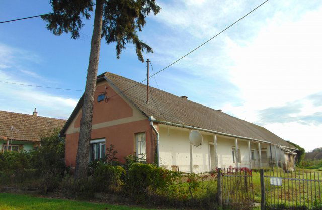 Eladó családi ház, Nagykónyin 5.62 M Ft, 1+1 szobás