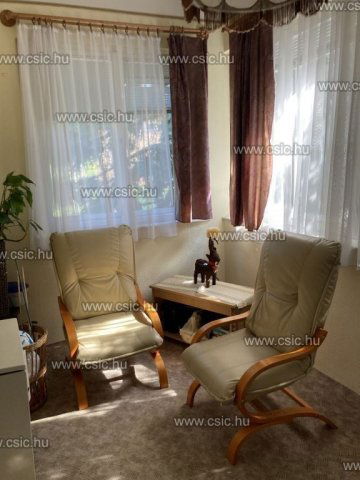 Eladó családi ház, Szentendrén 149.9 M Ft, 4 szobás