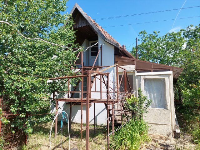 Eladó telek, Szegeden 22 M Ft, 1 szobás / költözzbe.hu