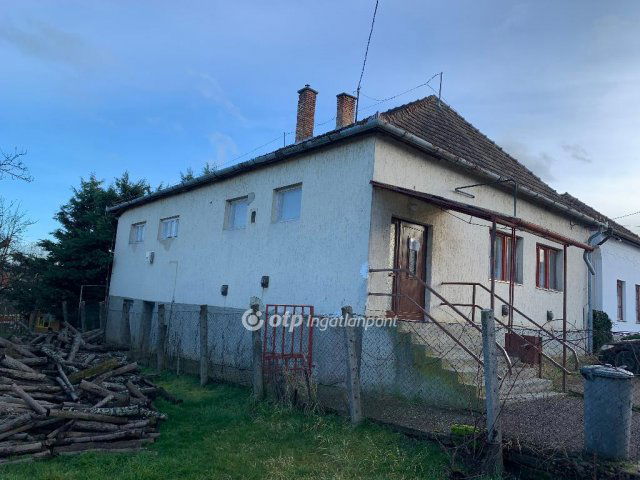 Eladó ipari ingatlan, Pétervásárán 11.5 M Ft