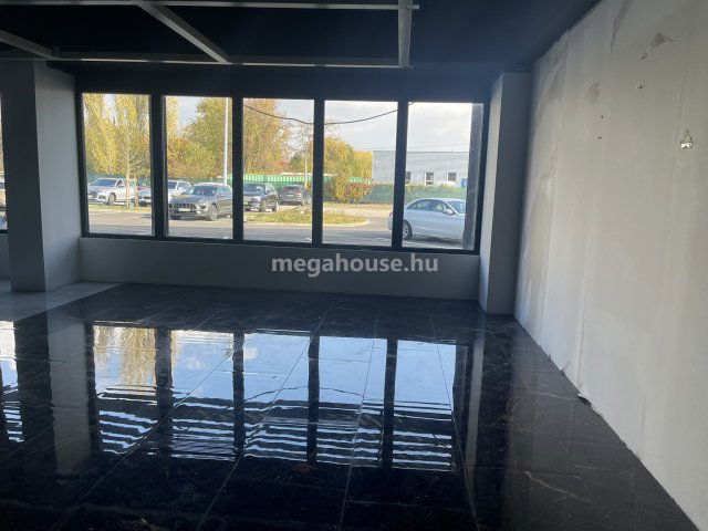 Kiadó üzlethelyiség, Budaörsön 3090 E Ft / hó