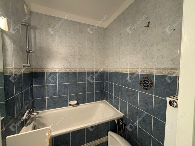 Eladó panellakás, Tatabányán 40.99 M Ft, 2 szobás