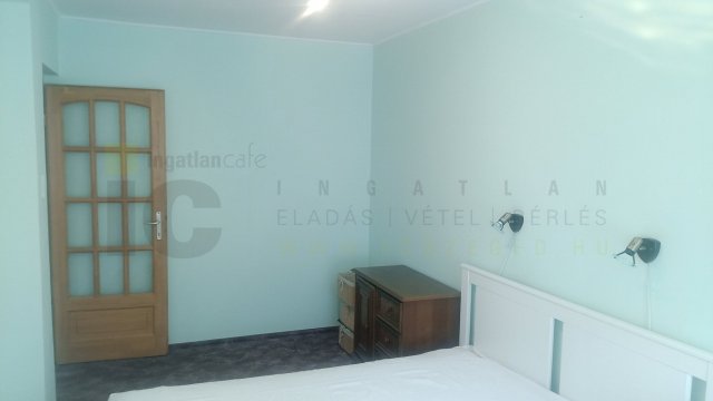 Eladó téglalakás, Szegeden, Szabadság téren 69.9 M Ft, 2 szobás