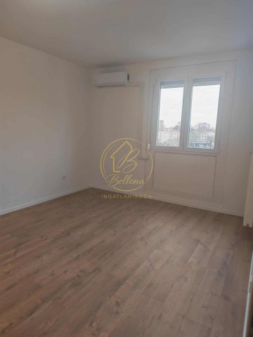 Eladó téglalakás, Pécsett 54.9 M Ft, 2 szobás