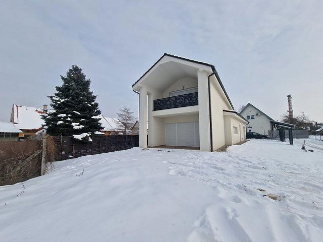 Eladó családi ház, Dunakeszin 199 M Ft, 5 szobás