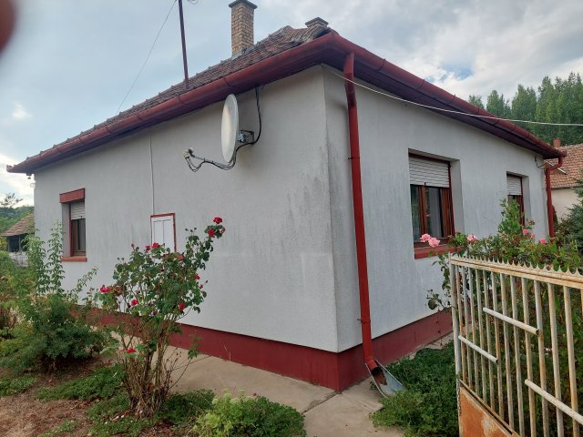 Eladó családi ház, Tiszadadán 17.99 M Ft, 3 szobás