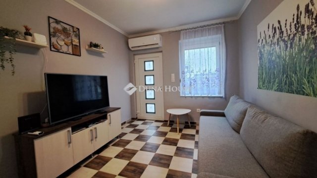 Eladó családi ház, Villányban 46 M Ft, 3 szobás