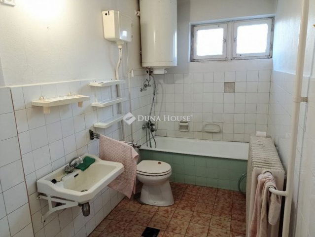 Eladó sorház, Egerváron 29.9 M Ft, 3 szobás