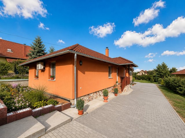 Eladó családi ház, Erdőkertesen 134.9 M Ft, 4 szobás