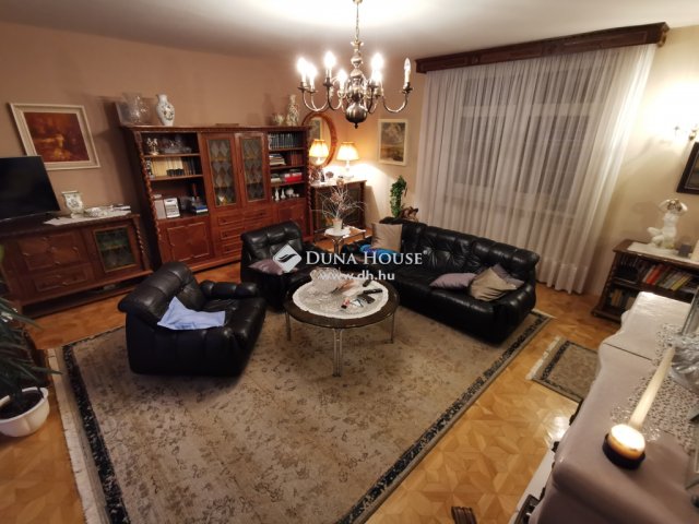 Eladó családi ház, Kecskeméten 139 M Ft, 3 szobás