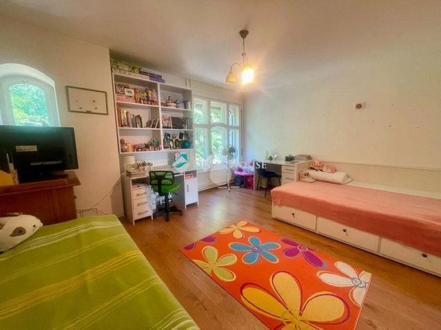 Eladó családi ház, Budapesten, X. kerületben 150 M Ft, 2 szobás