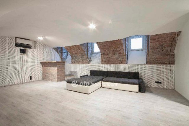 Eladó téglalakás, Budapesten, VI. kerületben 42.9 M Ft, 2 szobás