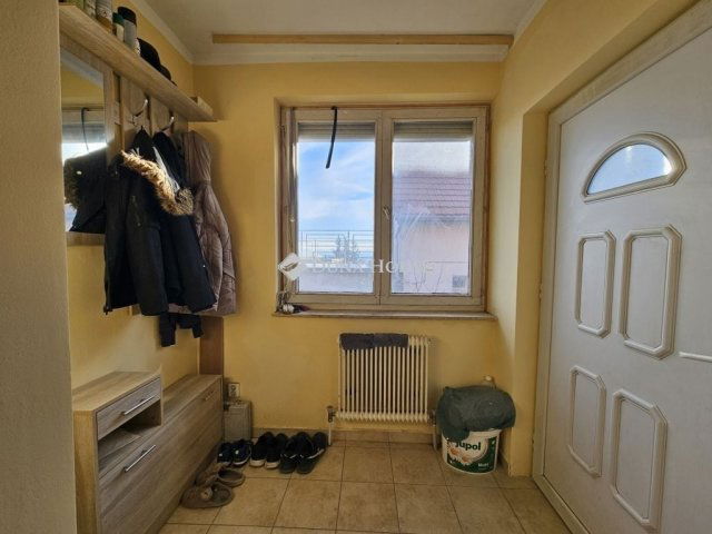 Eladó családi ház, Pécsett 69.9 M Ft, 3 szobás