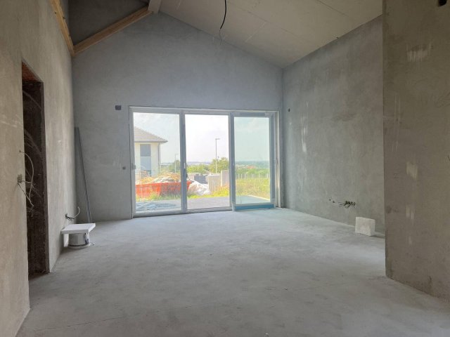 Eladó családi ház, Nagytarcsán 115 M Ft, 5 szobás